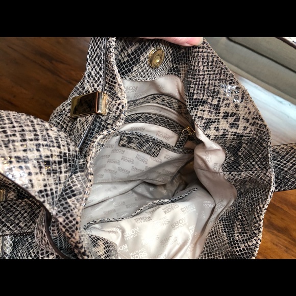 Michael Kors (VeryRareStyle) Python Purse - Picture 4 of 10